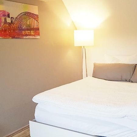 Zwei Schicke Apartments Mit Parkplatz Кельн Екстер'єр фото