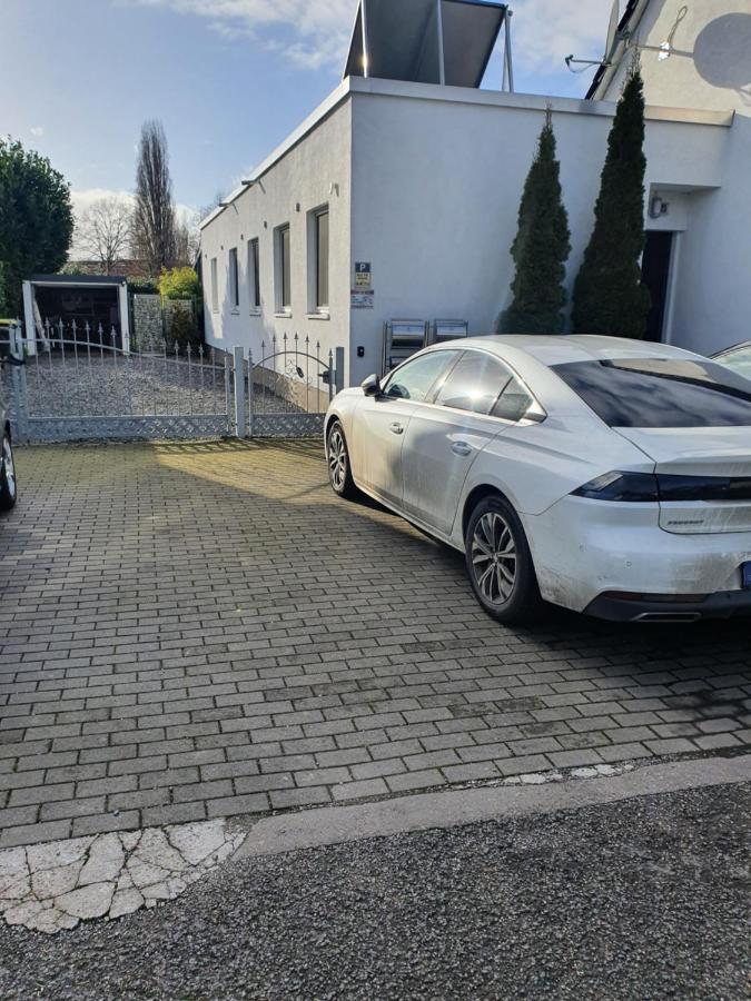 Zwei Schicke Apartments Mit Parkplatz Кельн Екстер'єр фото